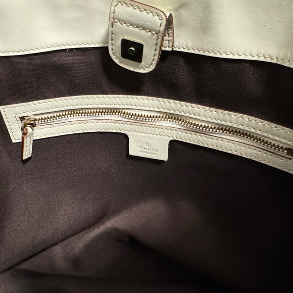 Gucci Classic Monogram Canvas Tote Bag with Oliver Dog (Limited Edition) - Picture 7 of 10